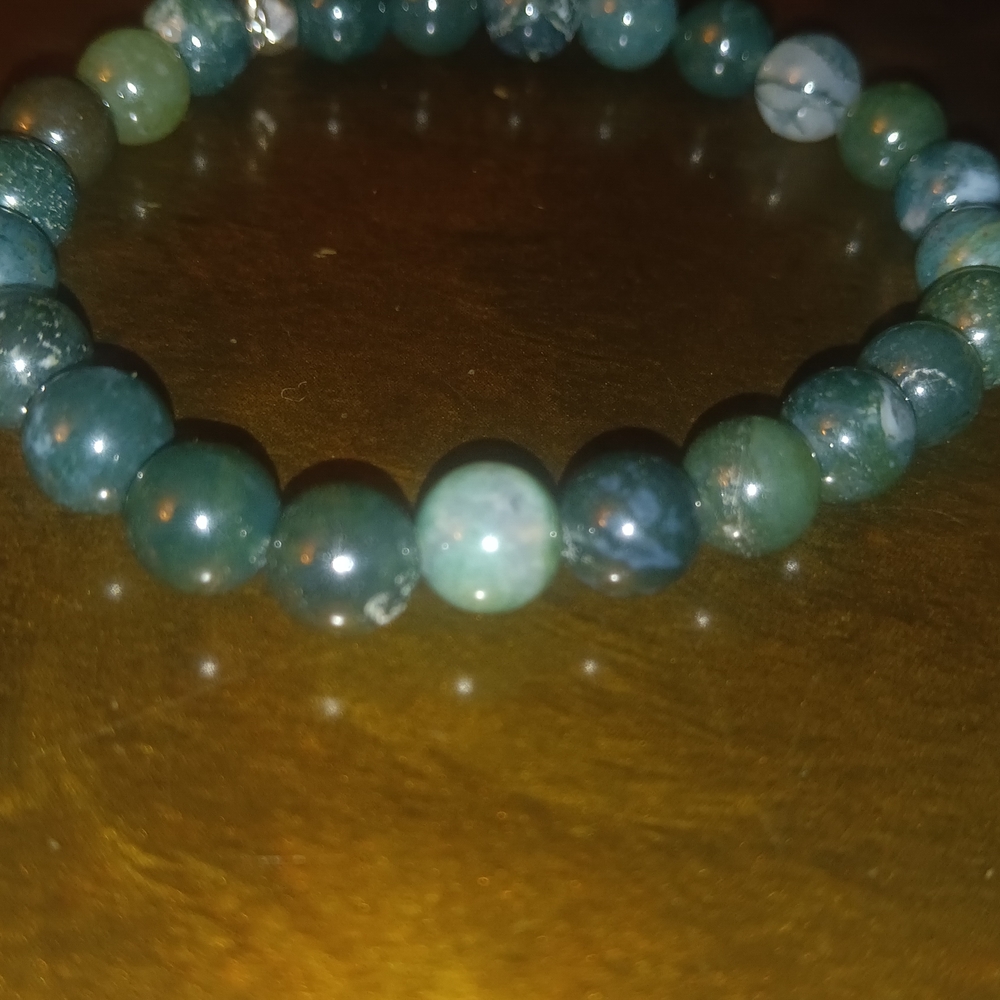 Elegant Green Beaded Bracelet